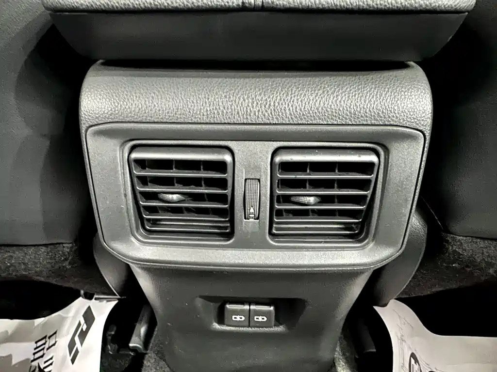 Toyota Wildlander 2023 — фото 18