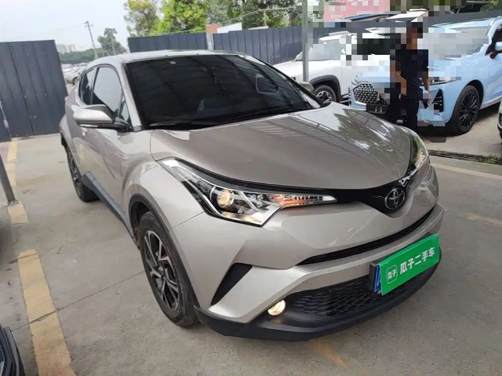 Toyota C-HR 2021 — фото 4