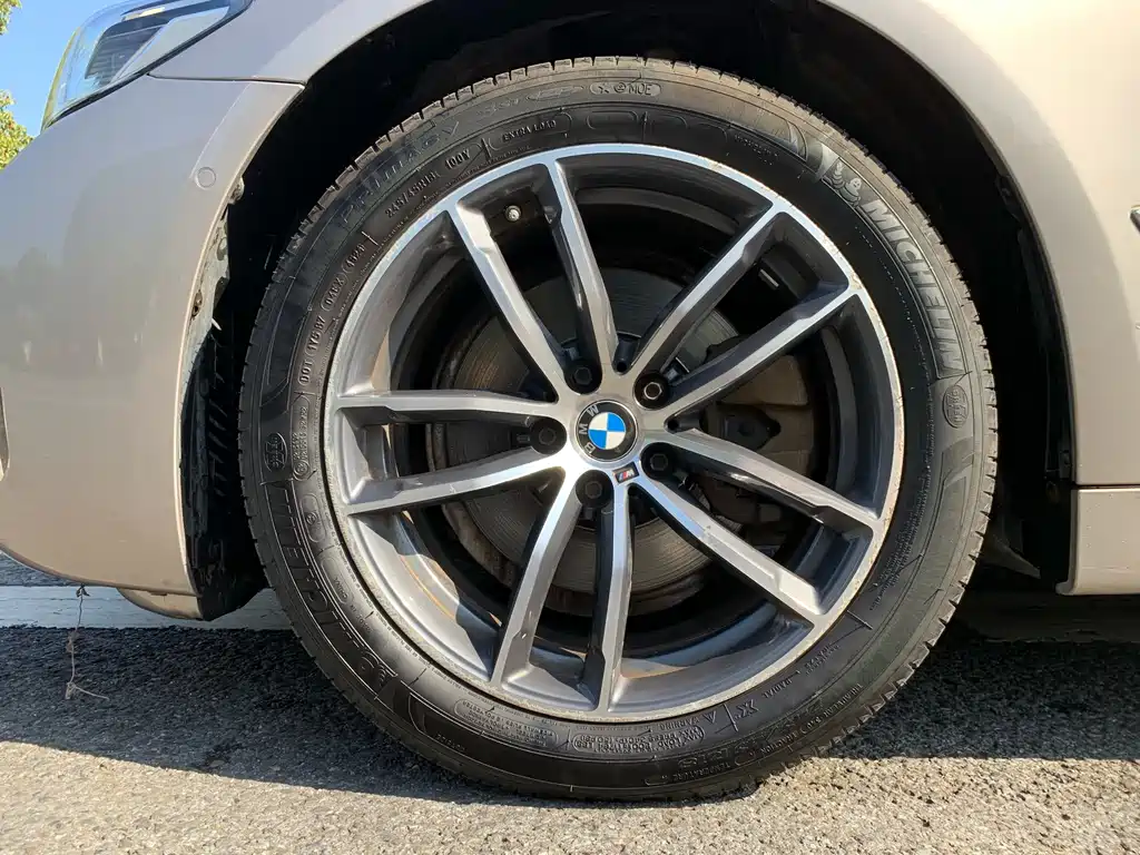 BMW 5 Series 2021 — фото 11