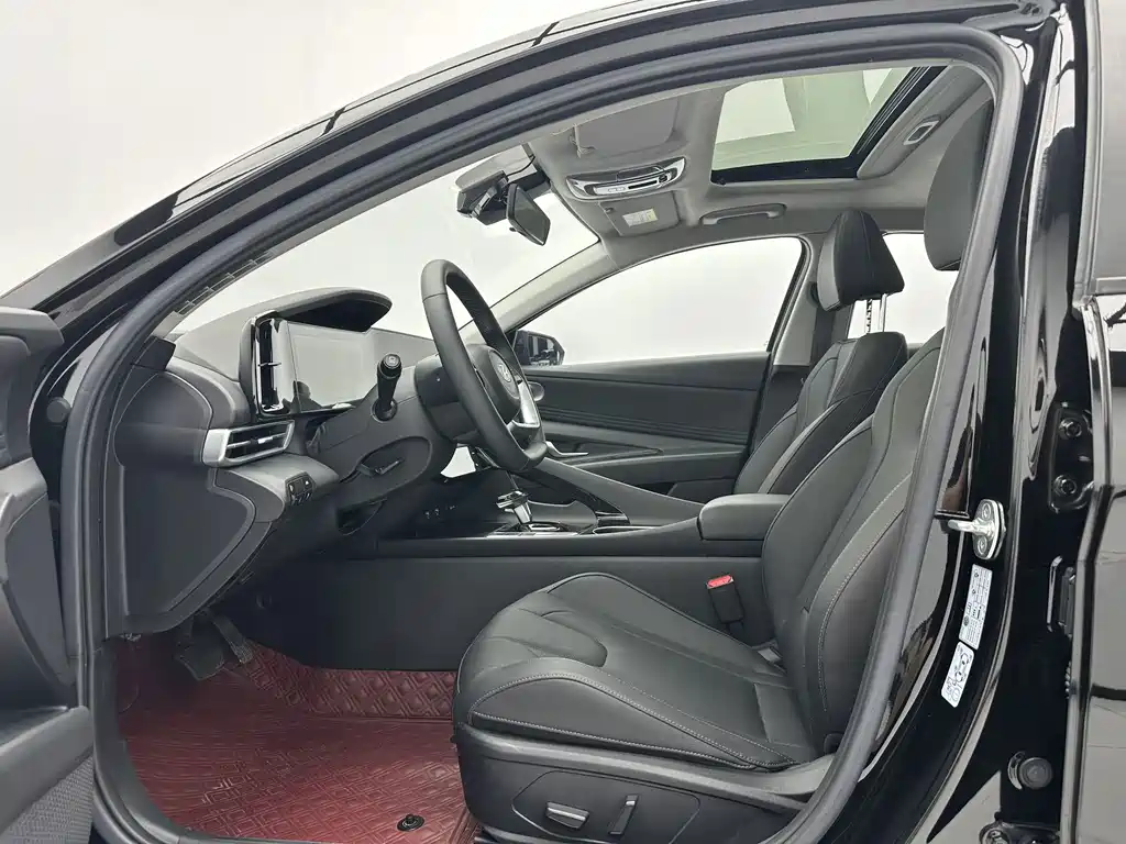 Hyundai Elantra 2022