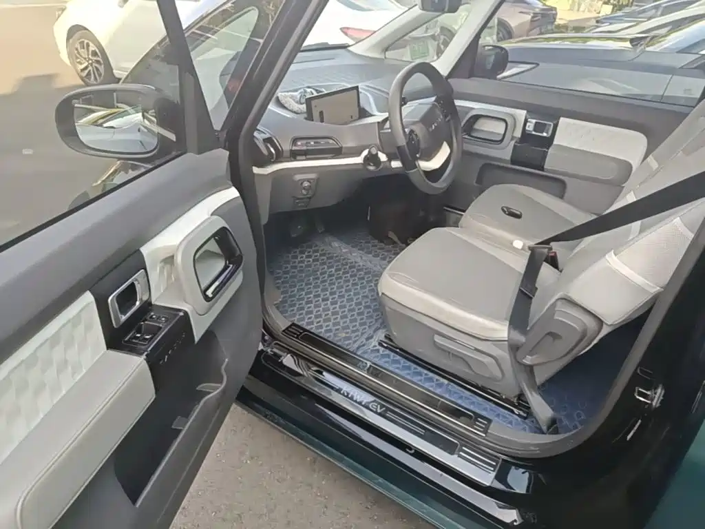 Baojun Kiwi EV 2022 — фото 16