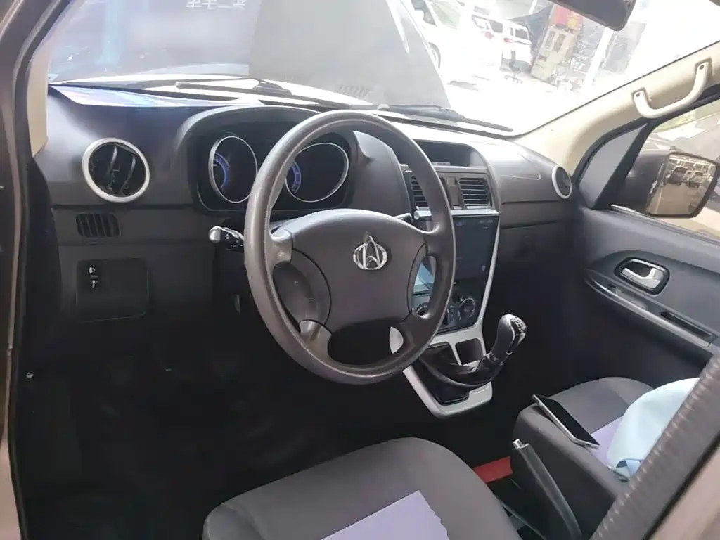 Changan Ruixing M70 2022 — фото 10