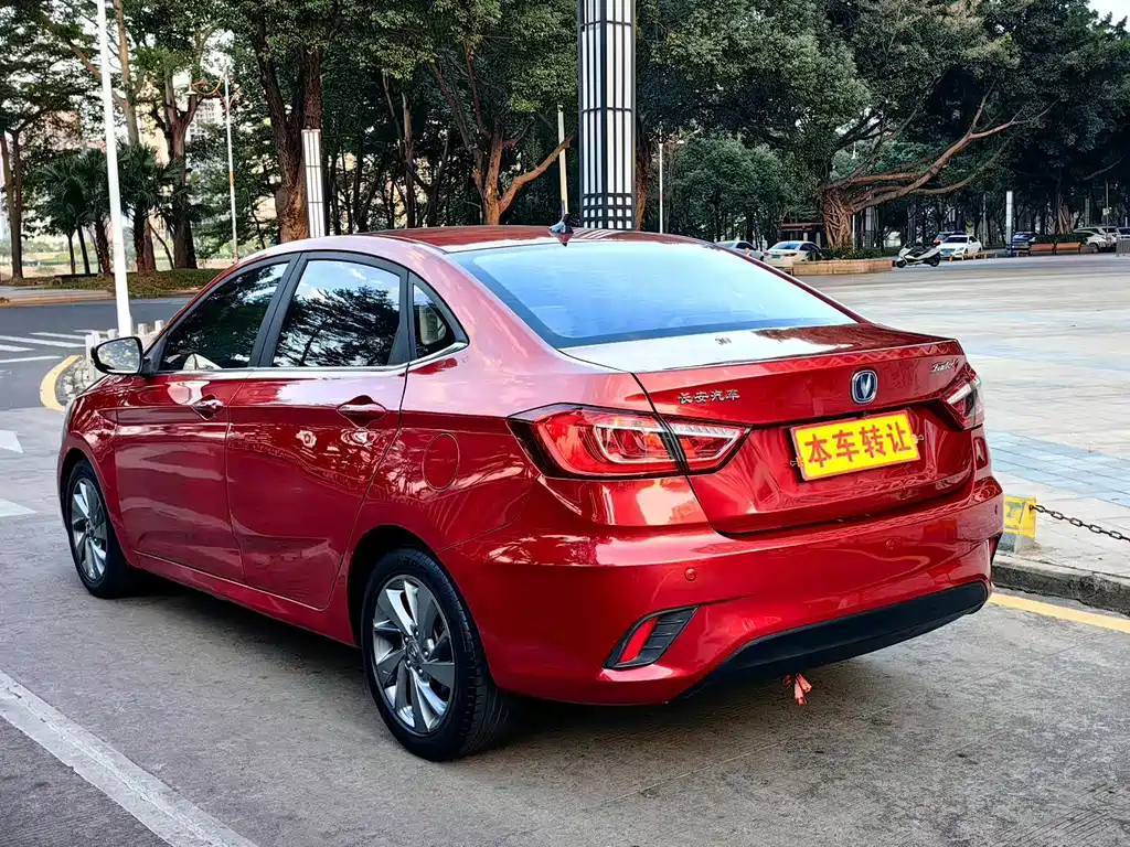 Changan Eado DT 2018 — фото 8