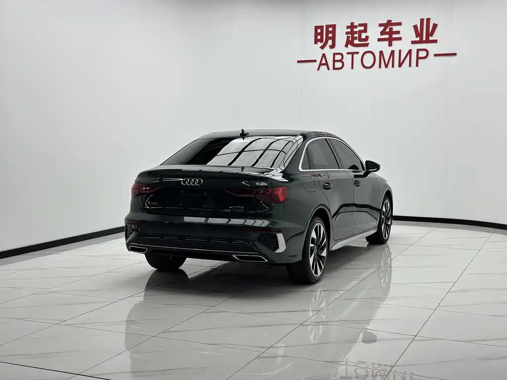 Audi A3 2023 — фото 9