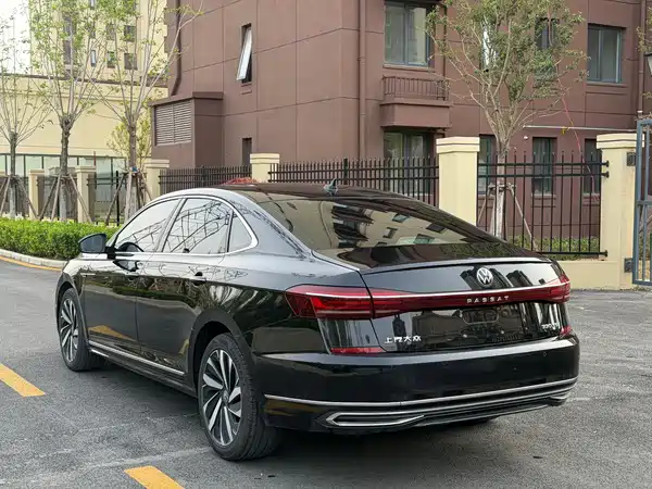 Volkswagen Passat 2023