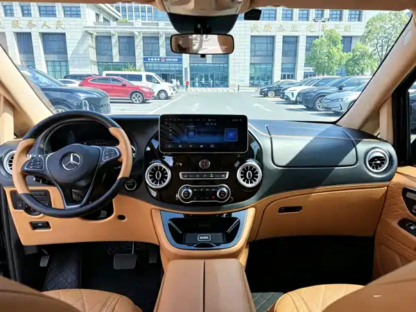 Mercedes-Benz Vito 2023