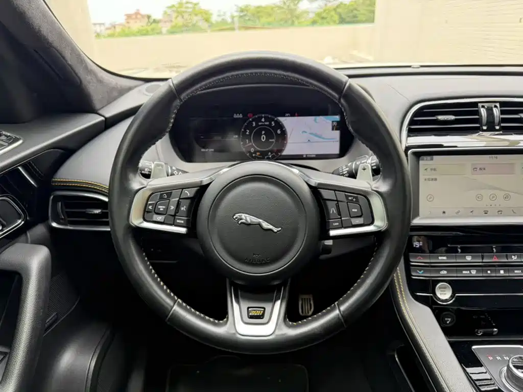 Jaguar F-PACE 2021 — фото 3