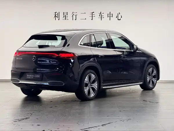 Mercedes-Benz EQE SUV 2025