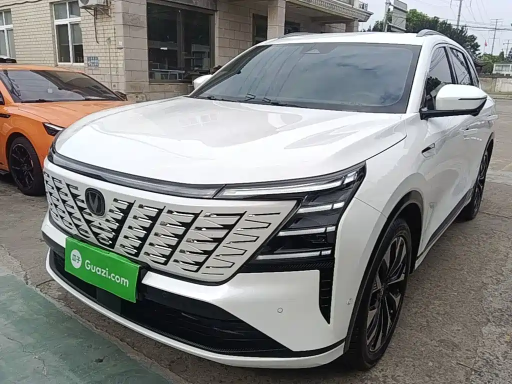 Changan CS75PLUS 2025 — фото 1