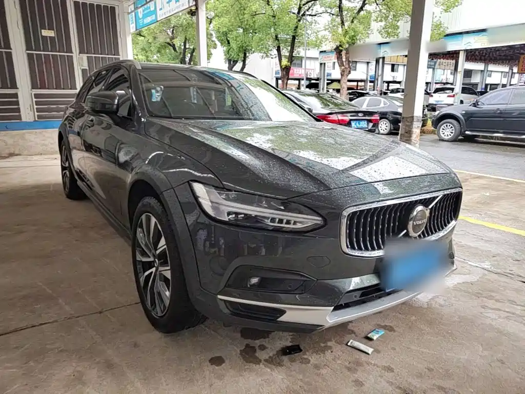 Volvo V90 2021