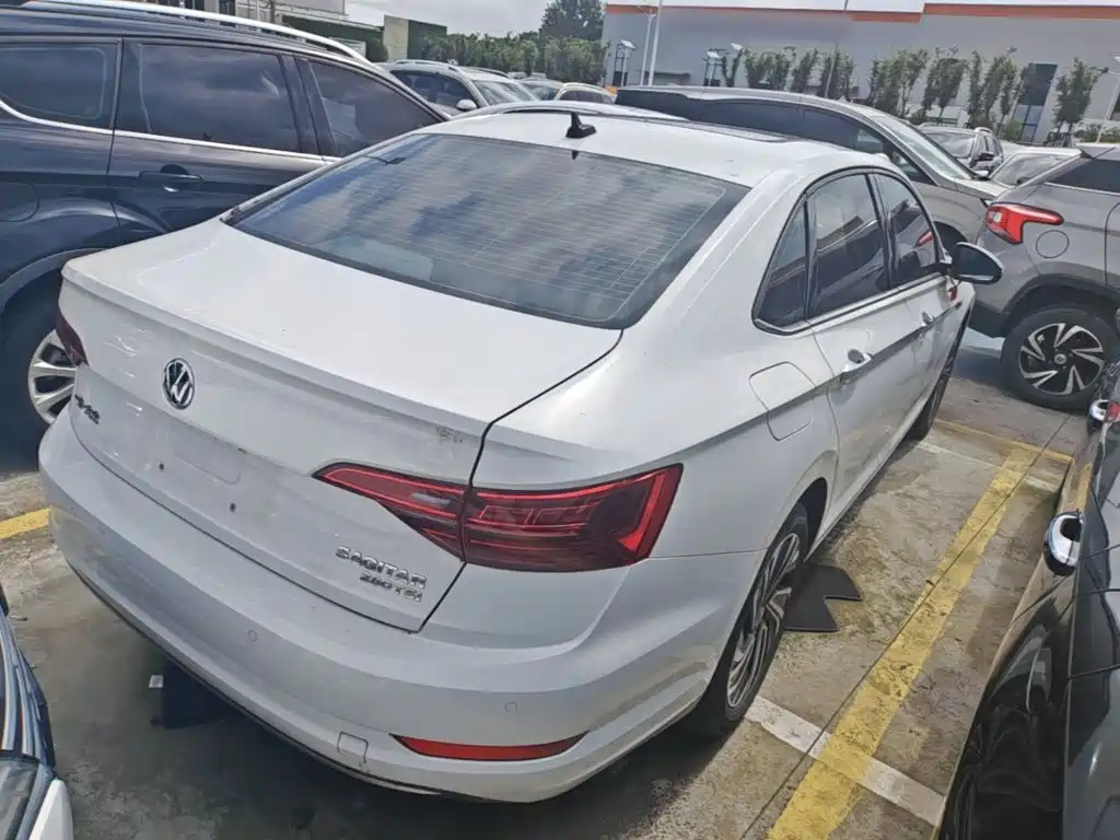 Volkswagen Sagitar 2022