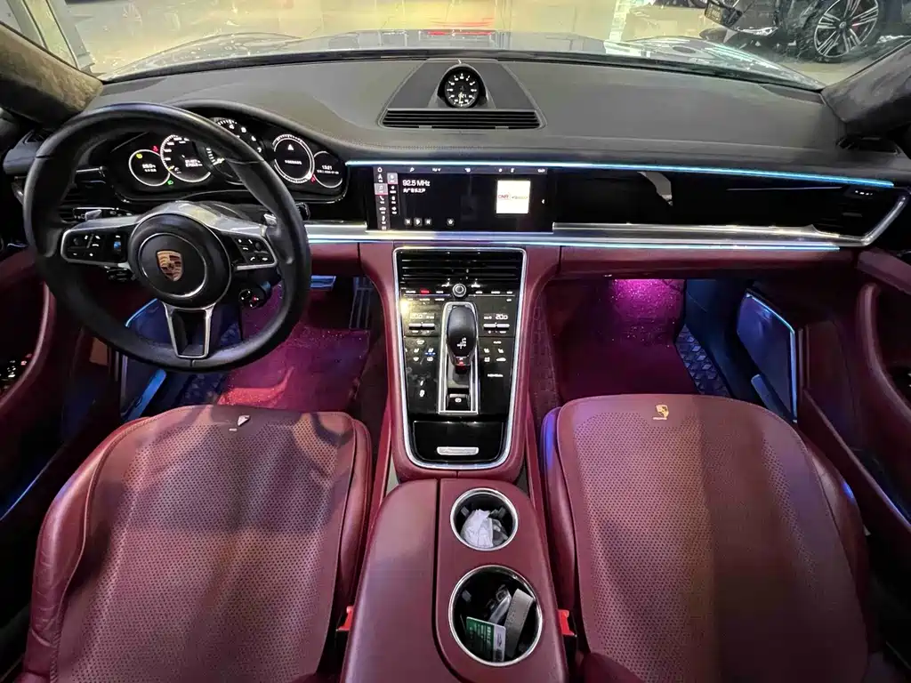 Porsche Panamera New Energy 2018 — фото 9