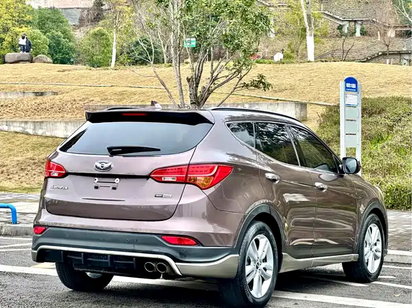 Hyundai Santa Fe 2013