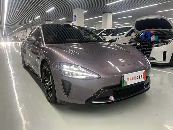 Xiaomi SU7 2024