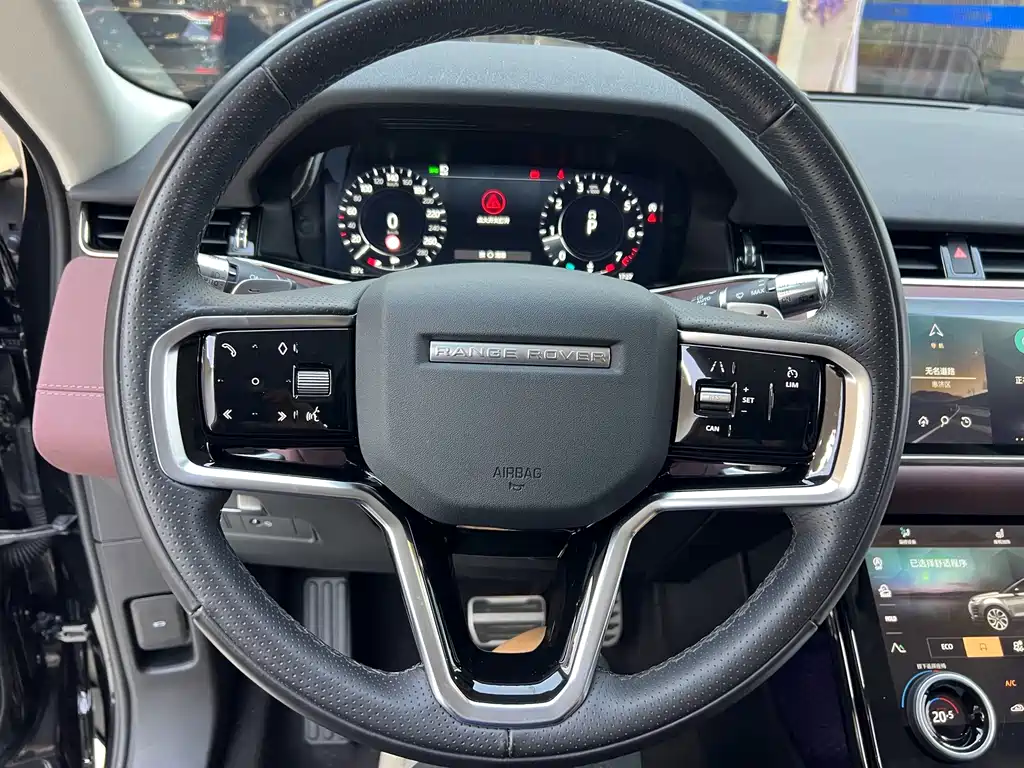 Land Rover Range Rover Evoque 2023 — фото 9