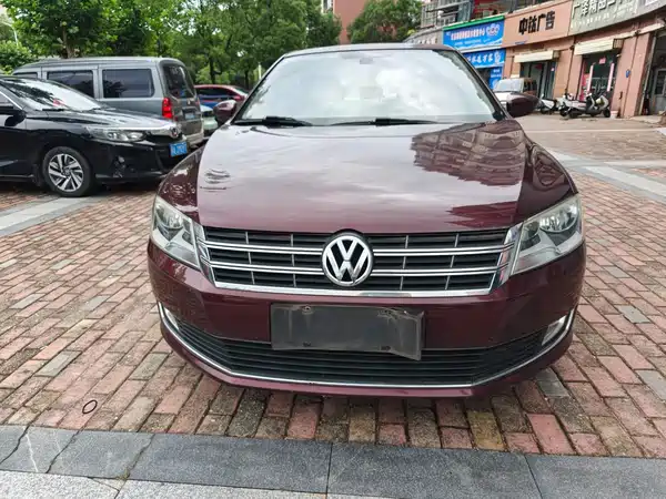 Volkswagen Lavida 2013