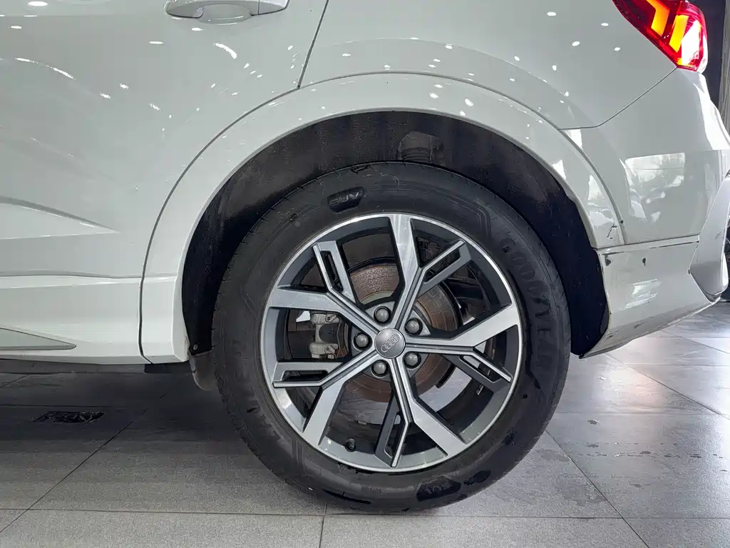 Audi Q3 Sportback 2020 — фото 10