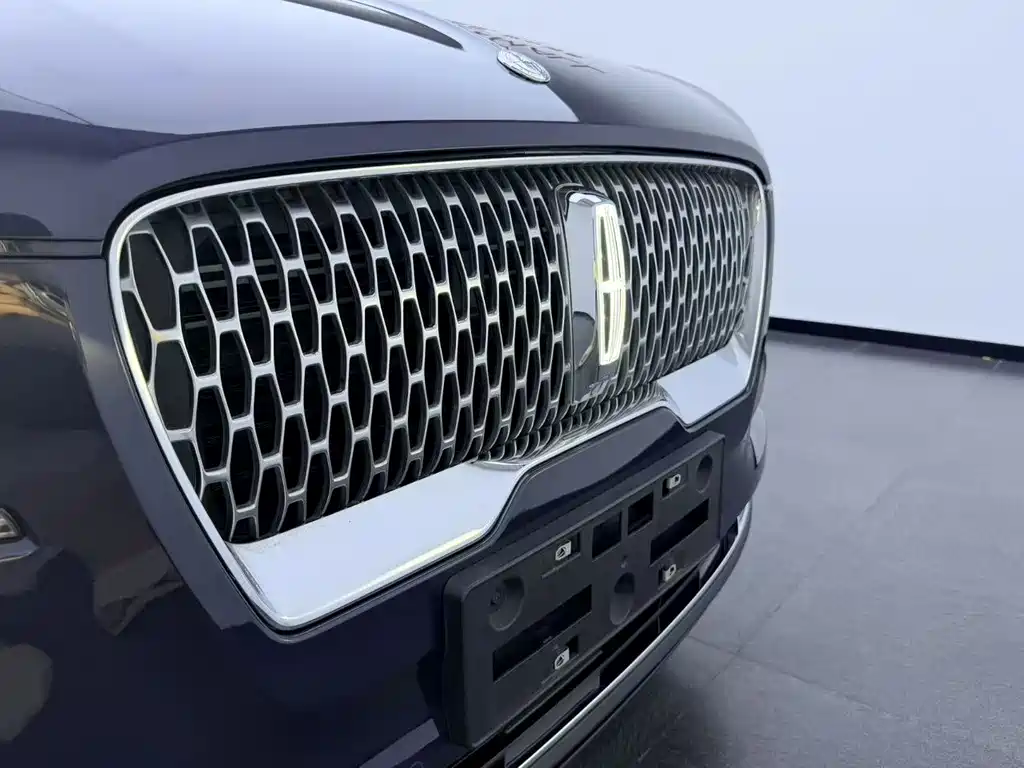 Lincoln Aviator 2021 — фото 18