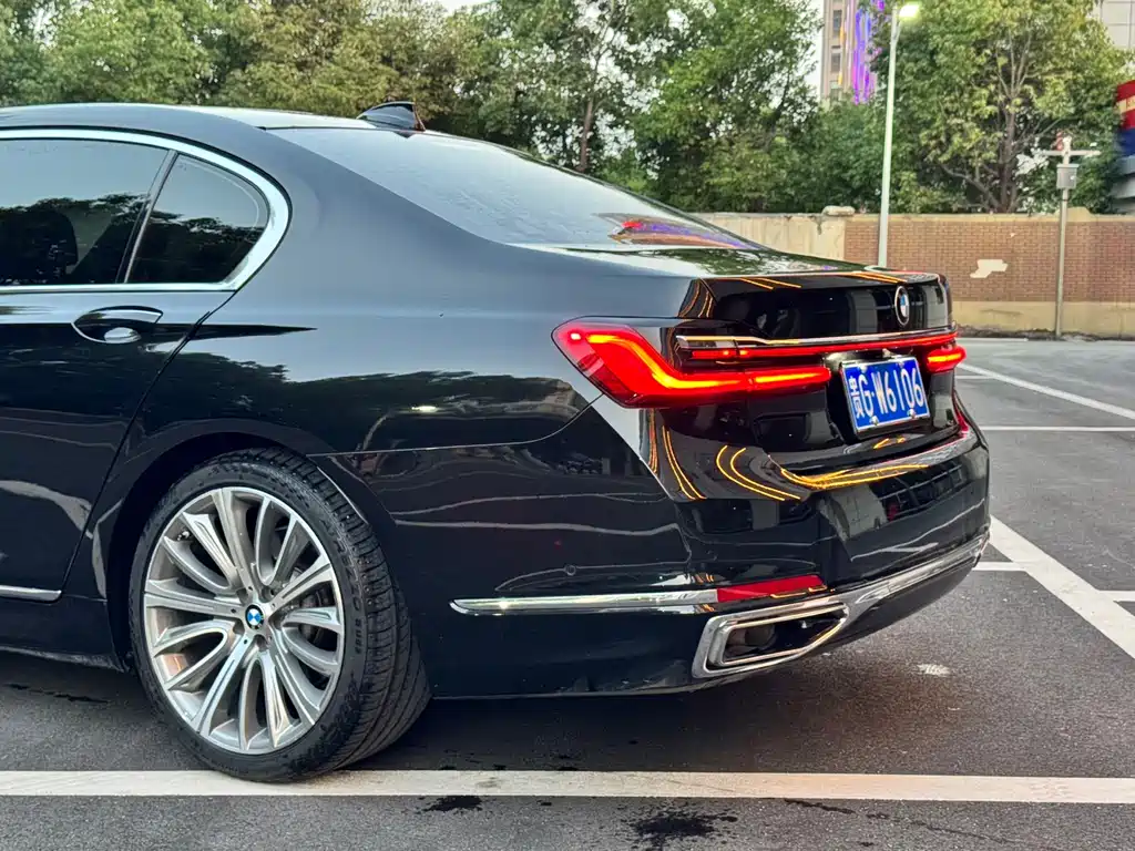BMW 7 Series 2020 — фото 14