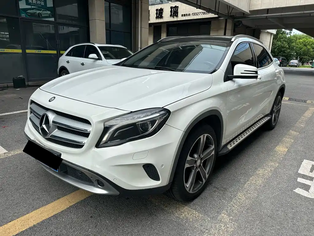 Mercedes-Benz GLA 2015