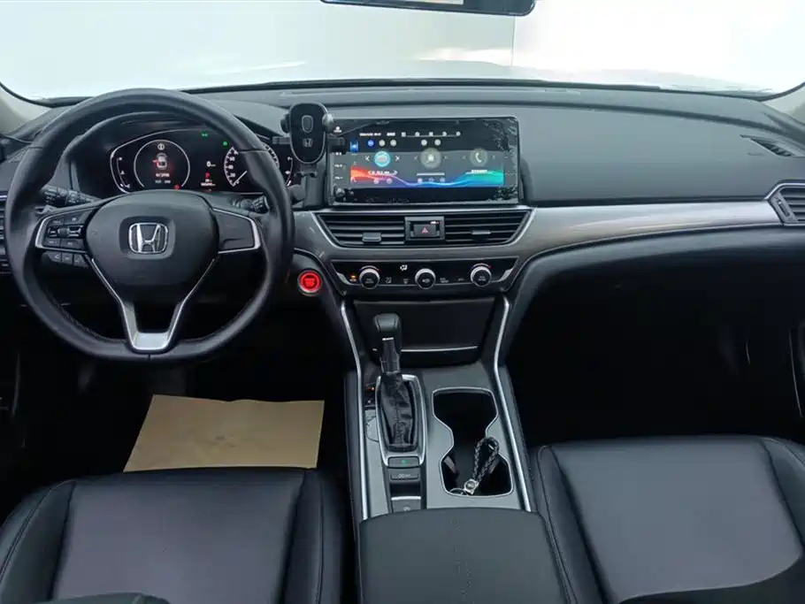 Honda Accord 2022 — фото 12