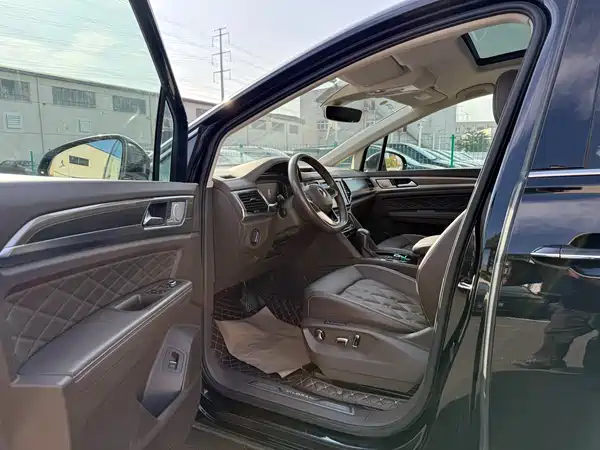 Volkswagen Viloran 2020