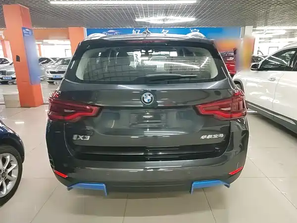 BMW iX3 2021