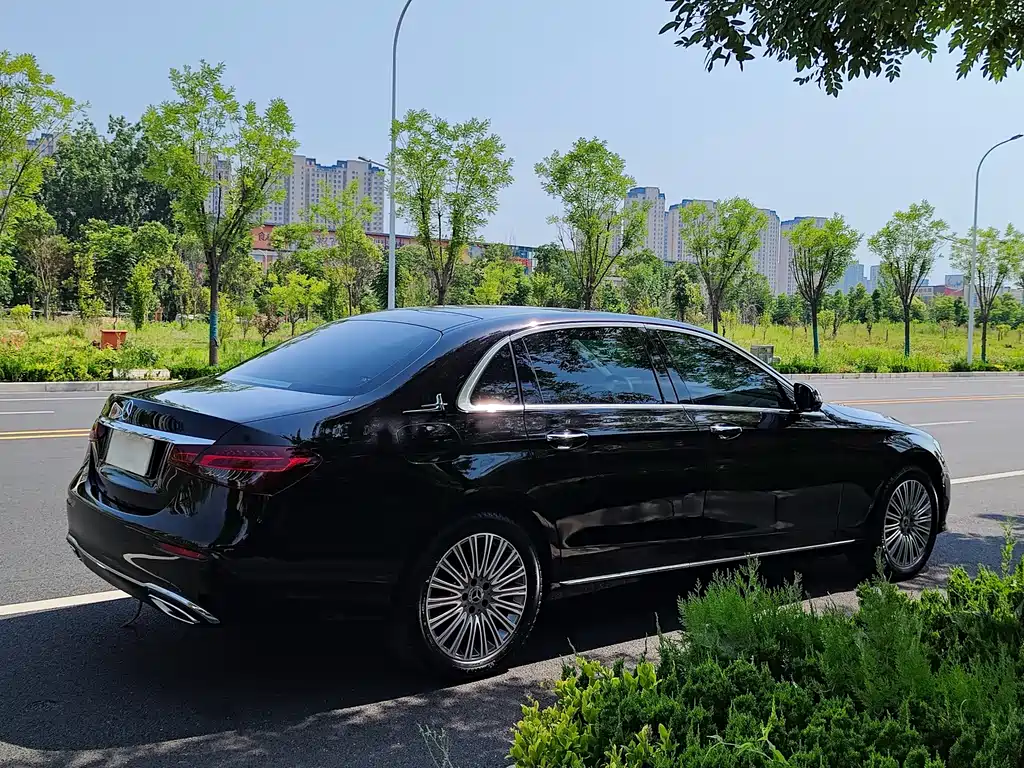 Mercedes-Benz E-Class 2023 — фото 33