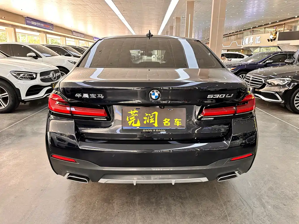 BMW 5 Series 2023 — фото 18