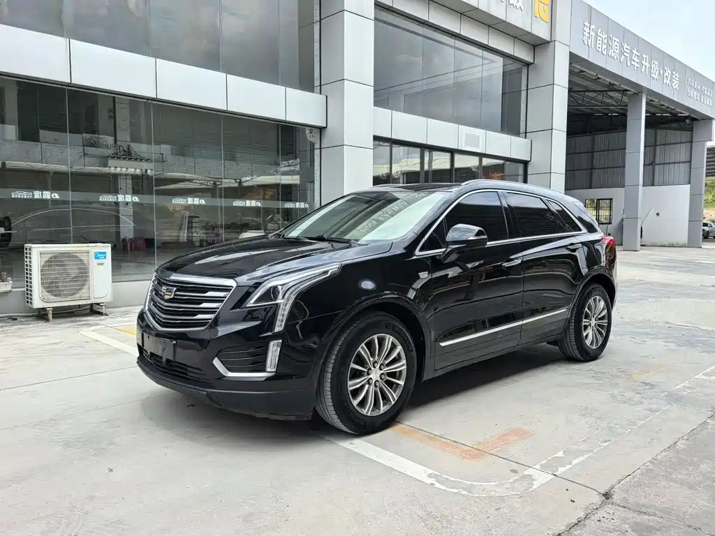 Cadillac XT5 2017 — фото 1