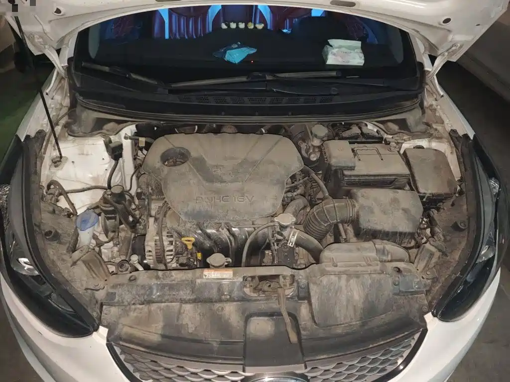 Hyundai Elantra 2018 — фото 11