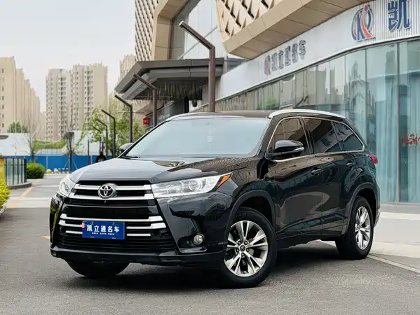 Toyota Highlander 2021