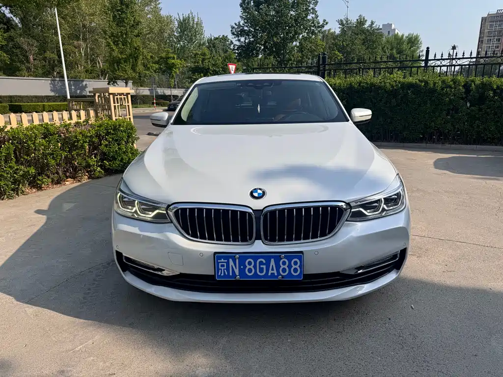 BMW 6 Series GT 2018 — фото 1