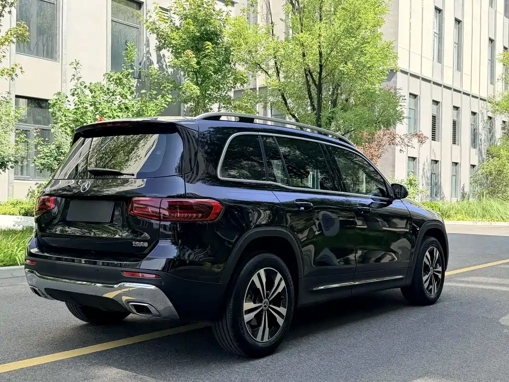 Mercedes-Benz GLB 2024