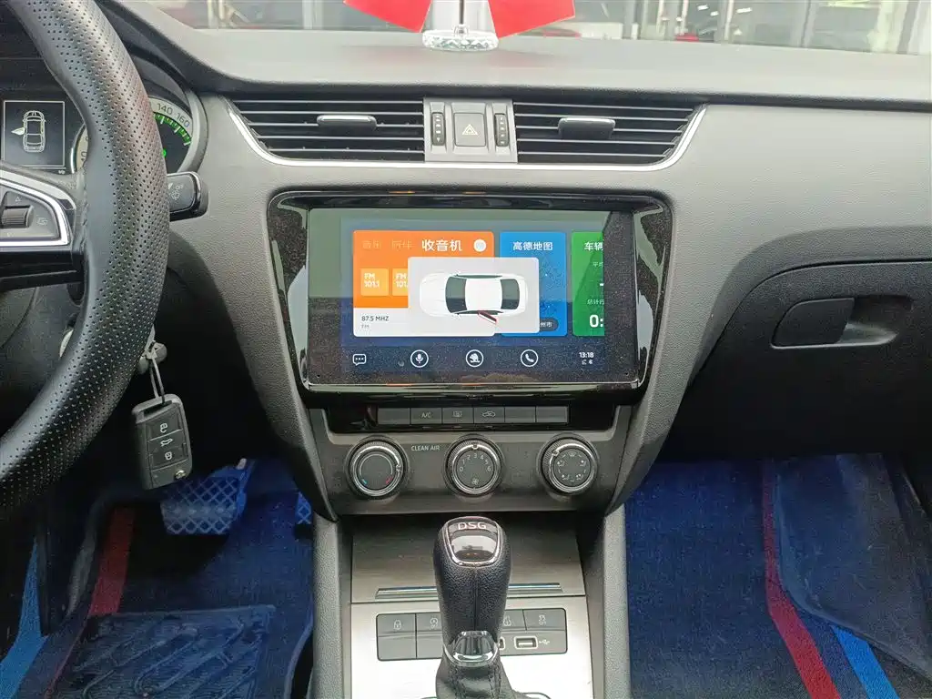 Skoda Octavia 2020 — фото 13