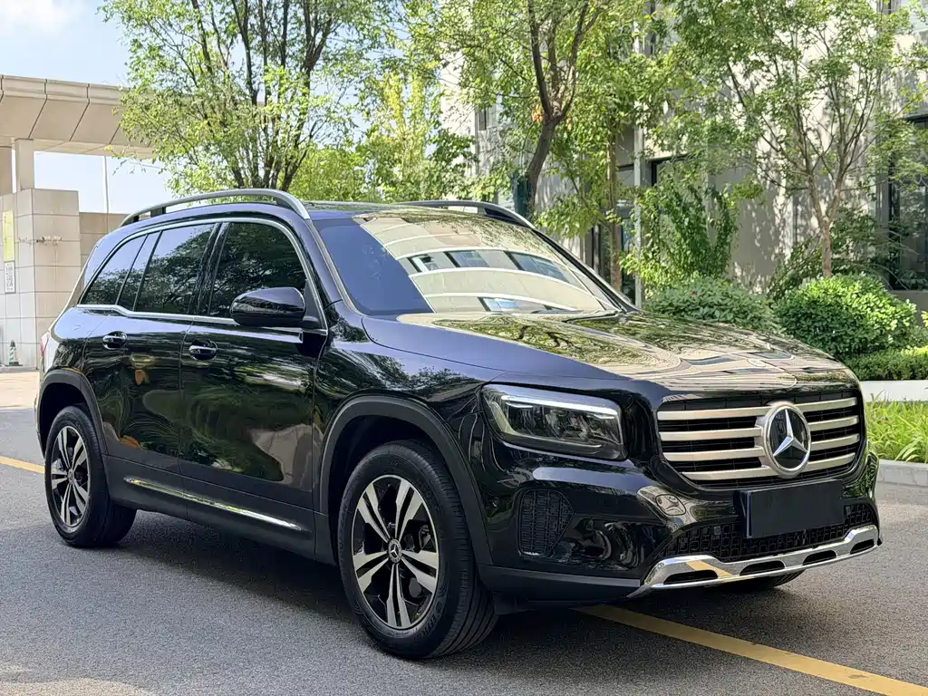 Mercedes-Benz GLB 2024