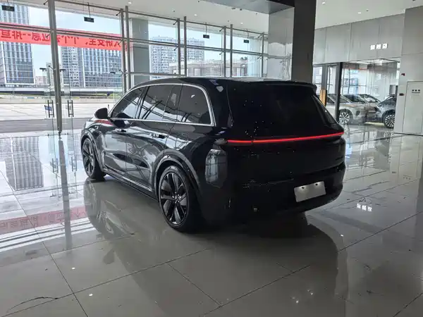 Li Auto L8 2022