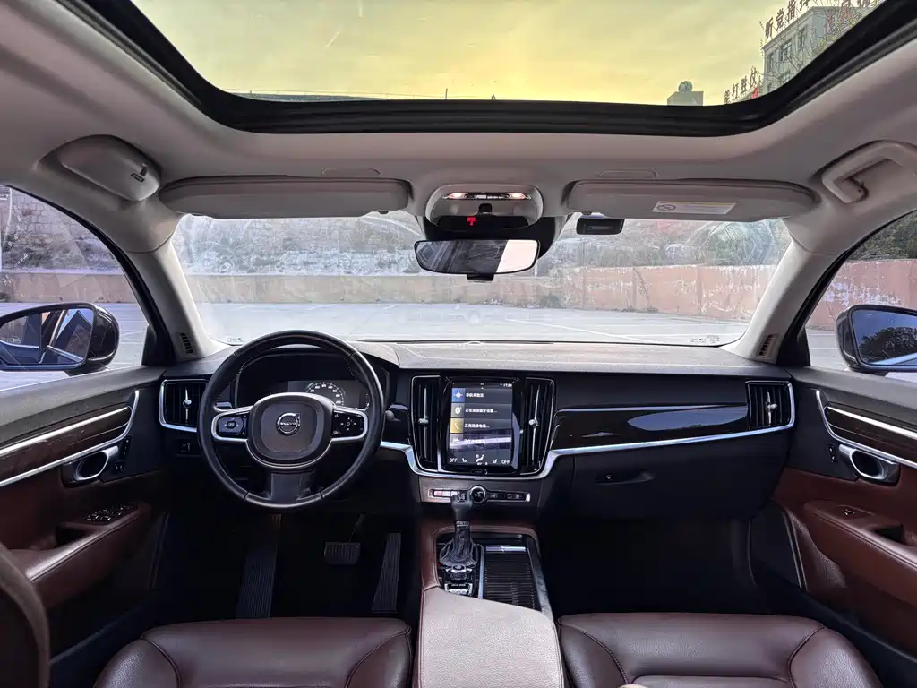 Volvo S90 2017 — фото 22