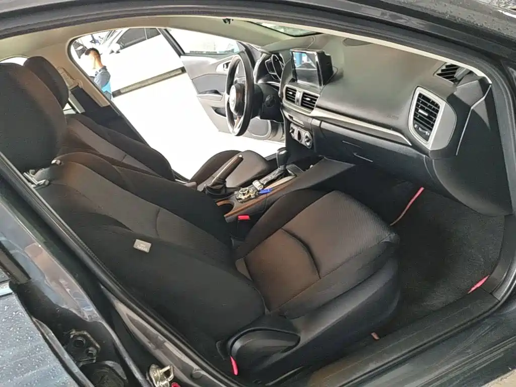 Mazda 3 Angkesela 2019 — фото 25