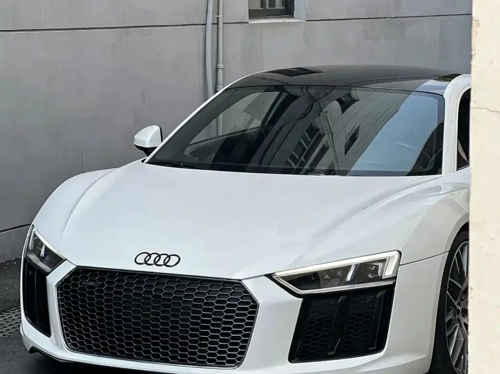 Audi R8 2018 — фото 1