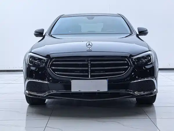 Mercedes-Benz E-Class 2022
