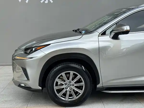 Lexus NX 2021