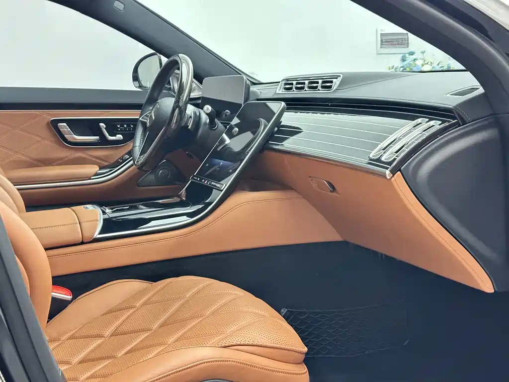 Mercedes-Benz Maybach S-Class 2025 — фото 17