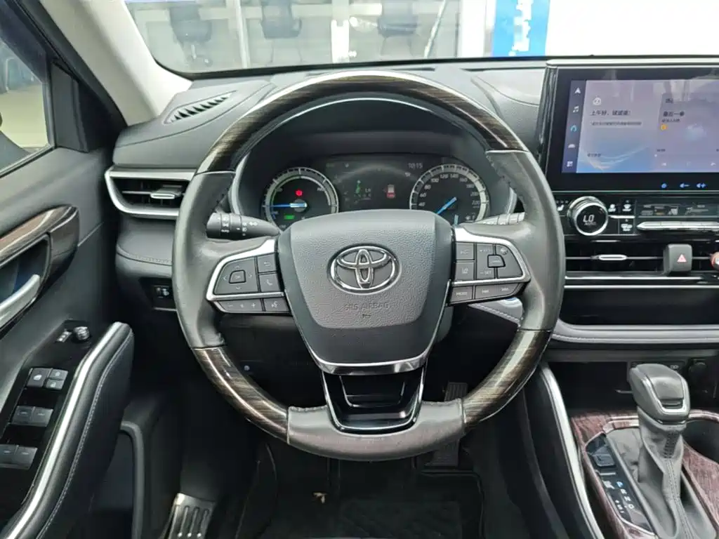 Toyota Highlander 2022 — фото 11