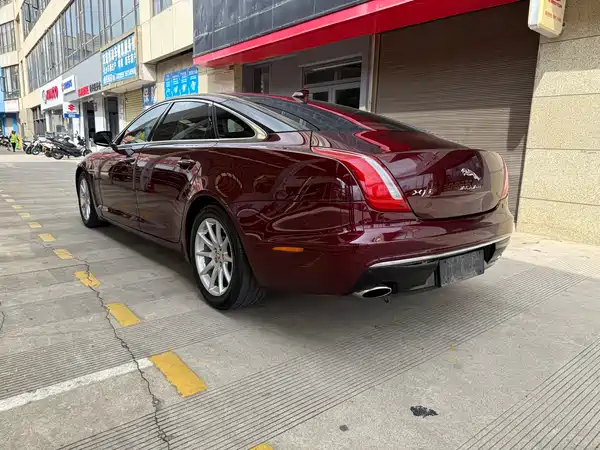 Jaguar XJ 2018