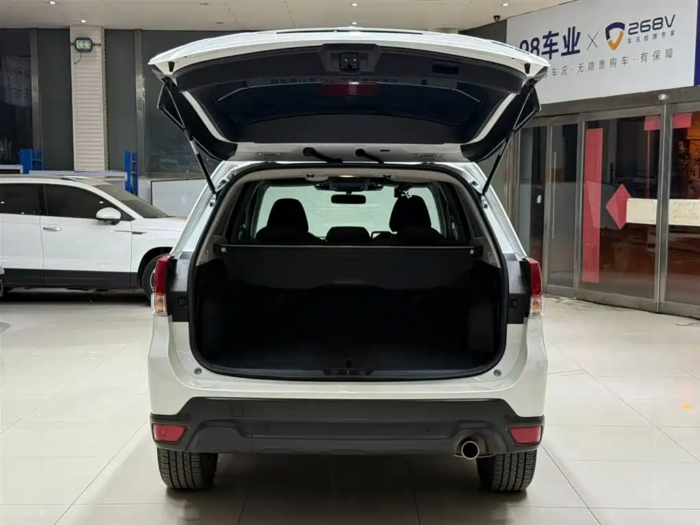 Subaru Forester 2022 — фото 23