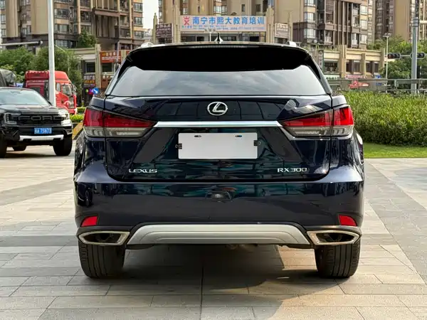 Lexus RX 2021