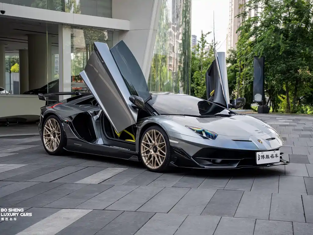 Lamborghini Aventador 2019 — фото 45