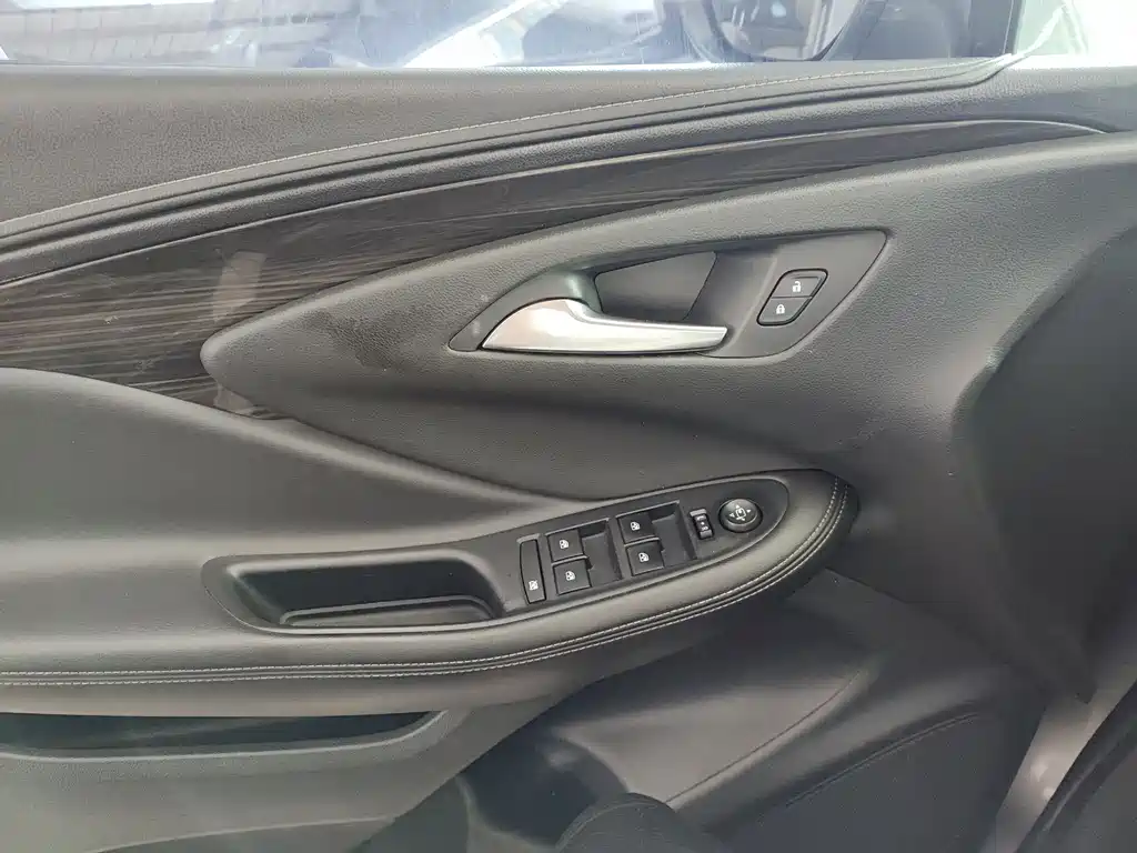 Buick Envision Plus 2020 — фото 11