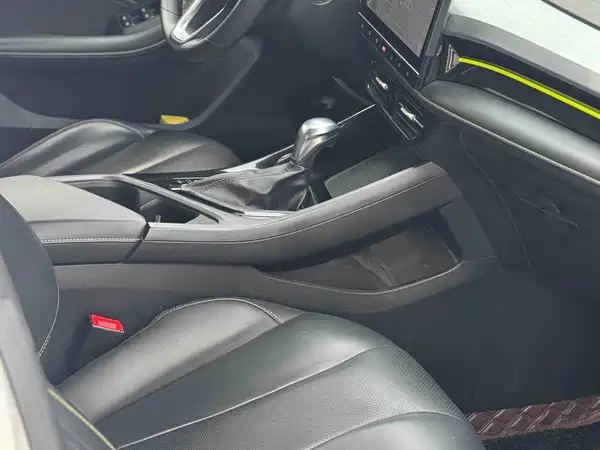 Roewe i5 2022